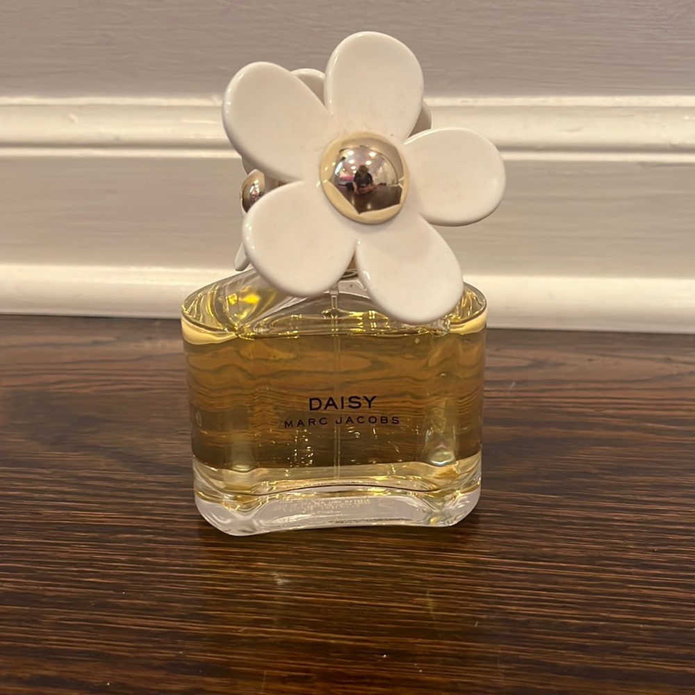 Marc Jacobs daisy perfume